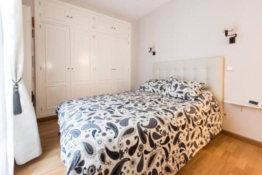 Luminoso En Lavapies-tirso De Molina Apartament Madryt